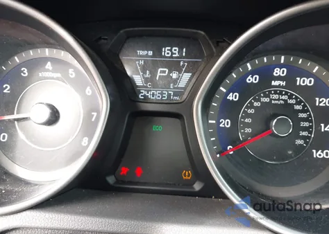 2015 Hyundai Elantra Se z USA, uszkodzony, nr VIN 5NPDH4AE7FH589958